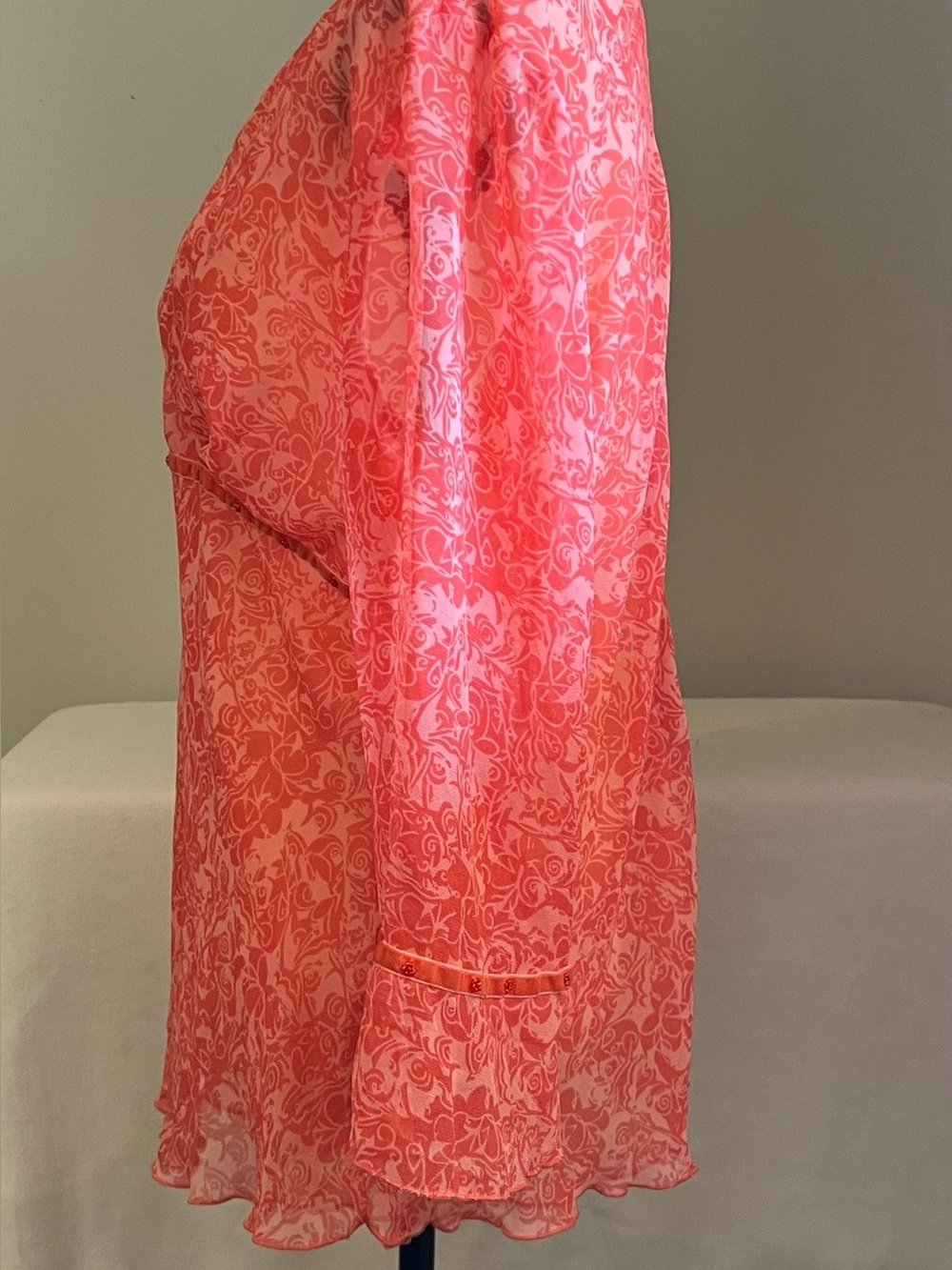 Coral V-Neck Sheer Floral Blouse - Picture 4 of 6